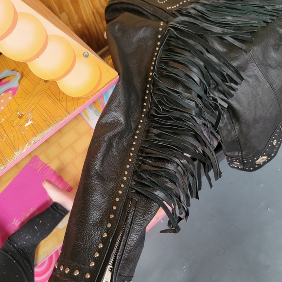 House of Leather 3x - Picture 7 of 8